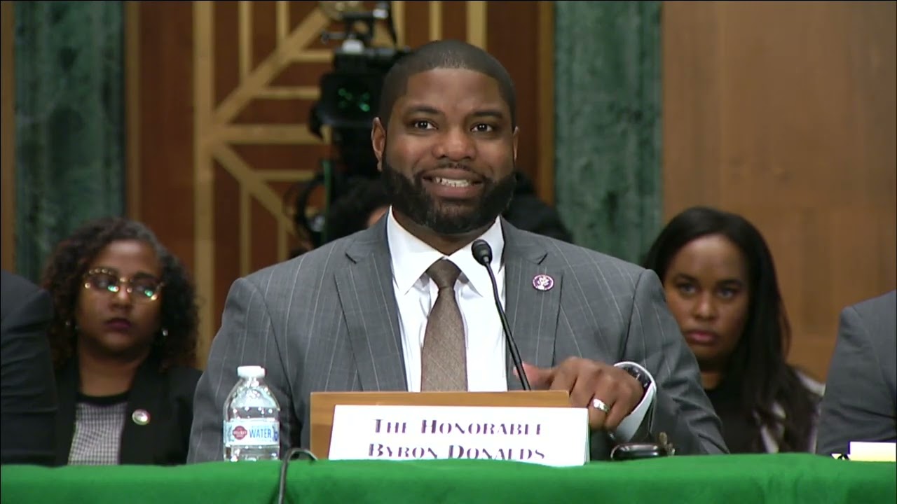 Ranking Member Pat Toomey Questions at Discrimination in Banking Hearing - December 1, 2022