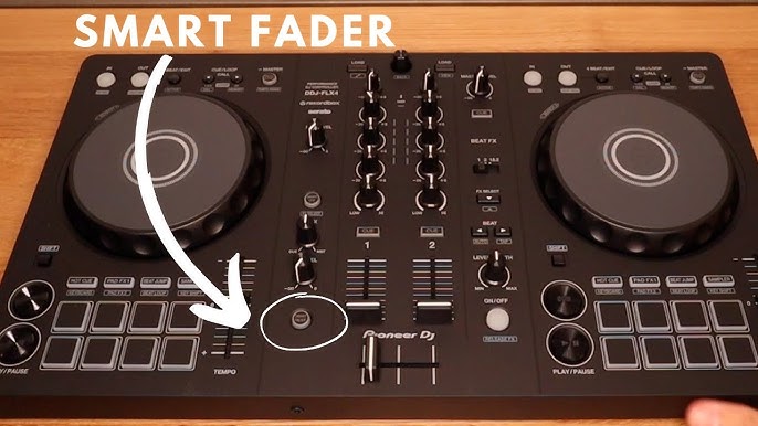 Here are the differences between the DDJ-FLX4 and the legendary DDJ-400 😎⁠  ⁠ Do you think the FLX4 is an upgrade?⁠ ⁠ #ddj #pioneerdj #flx4 #ddj400, By Crossfader