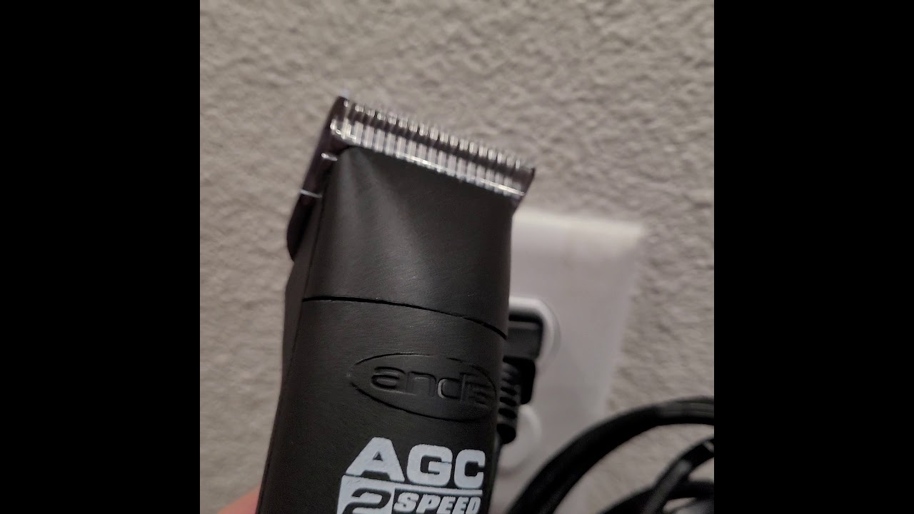 Maxc-2020 Andis  AGC2 Pro Grade Detachable Blade Clipper