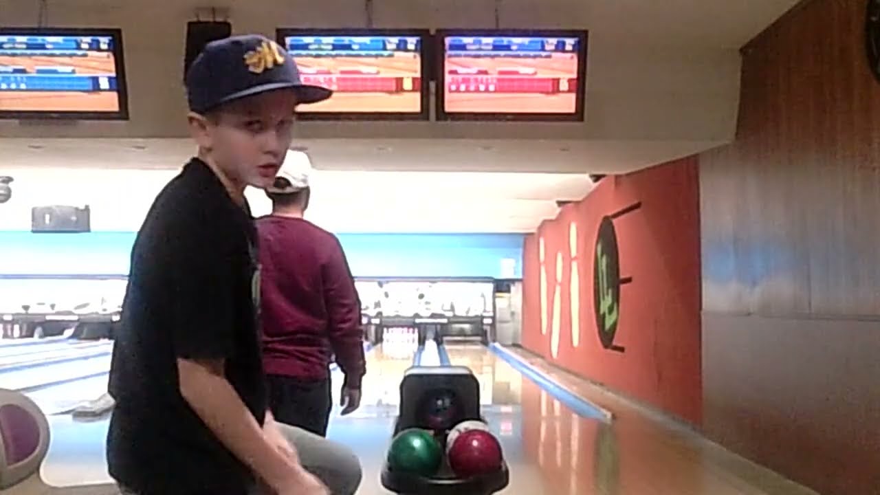 Father vs Son: Bowling Challenge 4 Game Match Play (chill bowling ASMR)