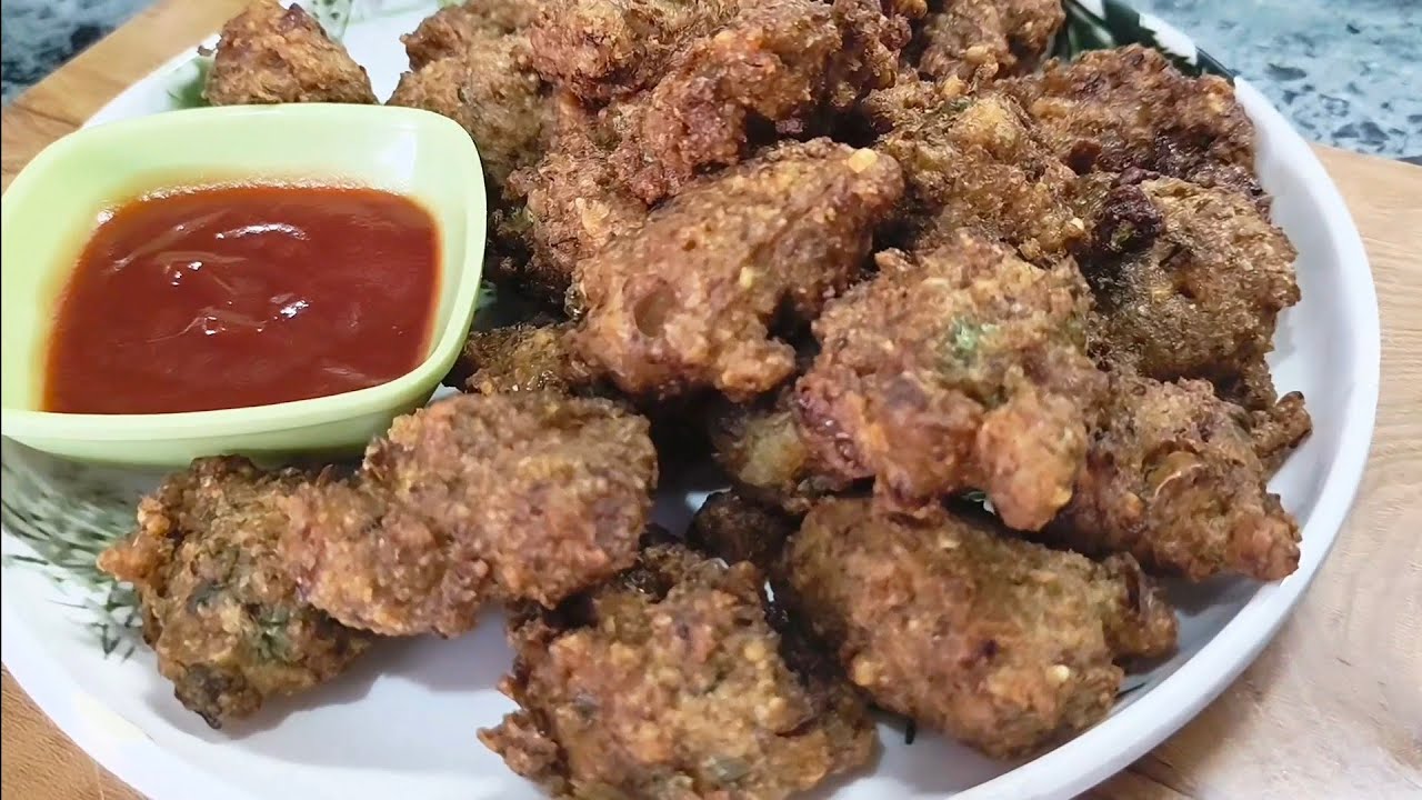 Very crispy moong pakode#nazhometastycooking #trending #viralvideo #easyrecipe #shortsfeed #ramzan 