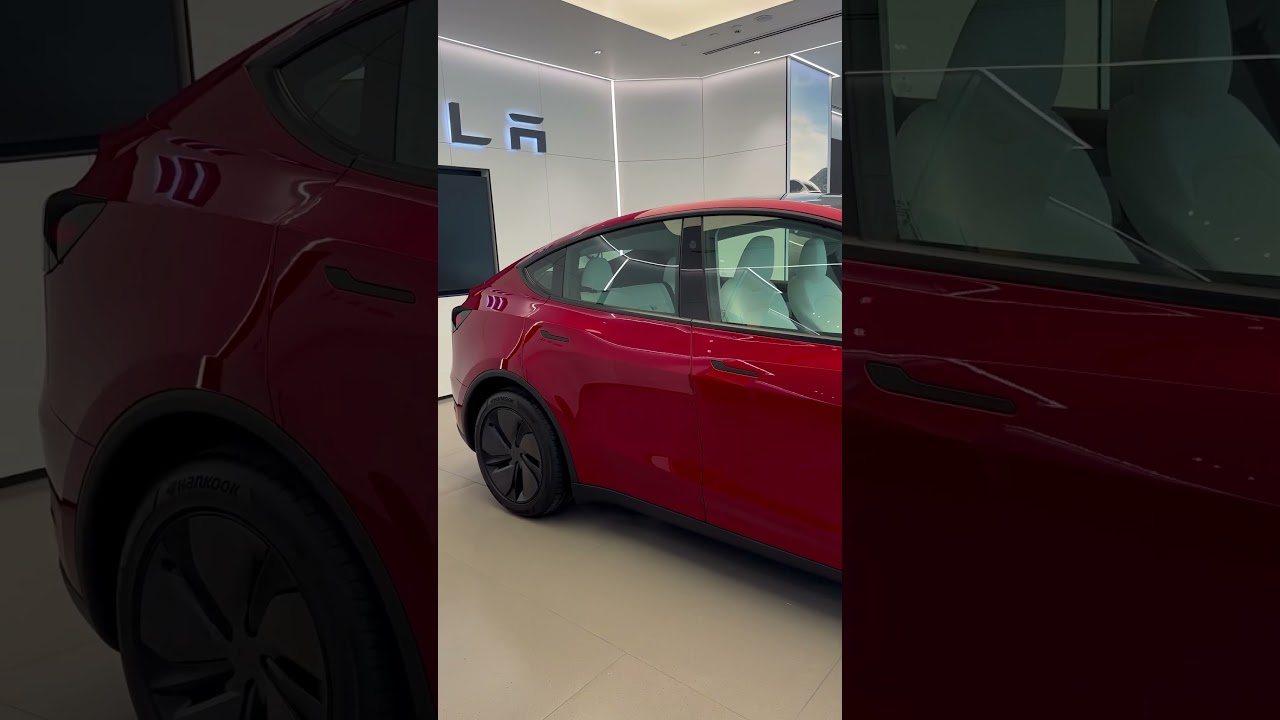 This is India’s first Tesla showroom In mumbai at BKC . 