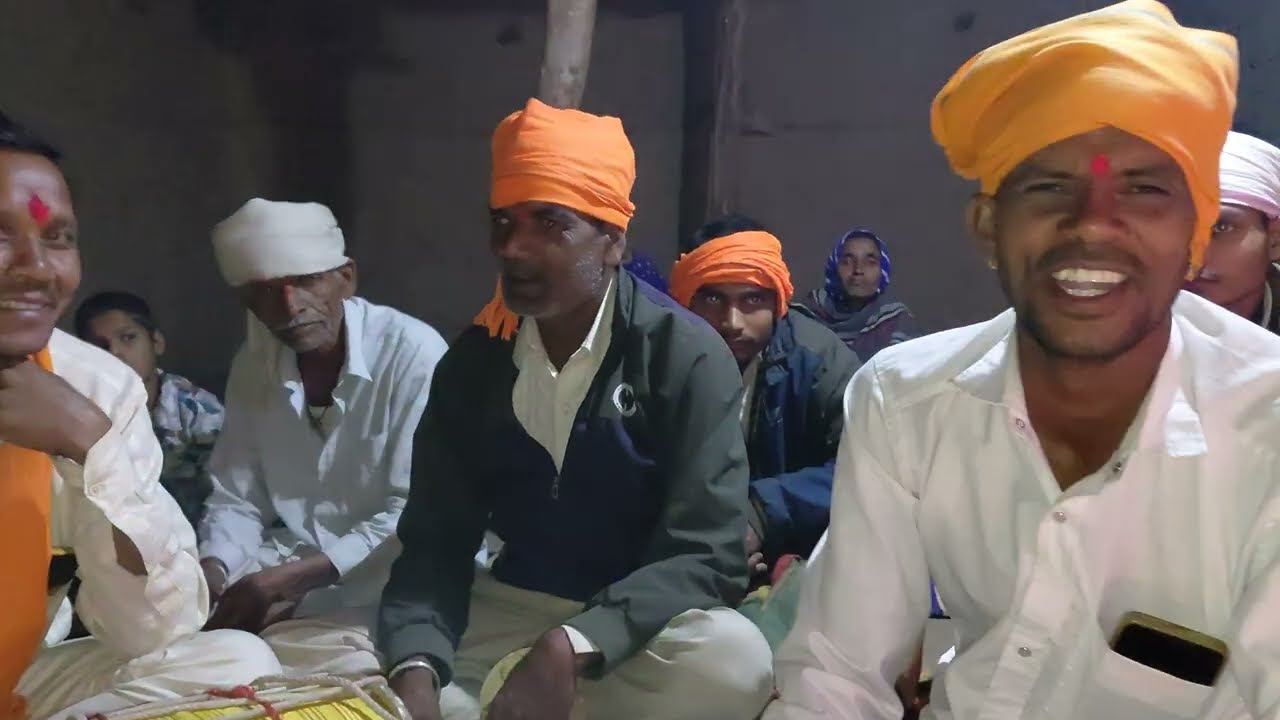 सोमा महराज भजन करते हुए रामदेव विरमदेव का 