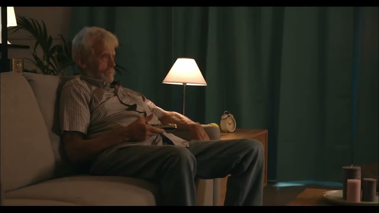 Πολυξένη Καράκογλου - Οι Eιδήσεις των 8 | Official Lyric Video