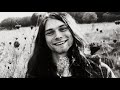Kurt Cobain singing &quot;Very ape&quot; in rain and thunder