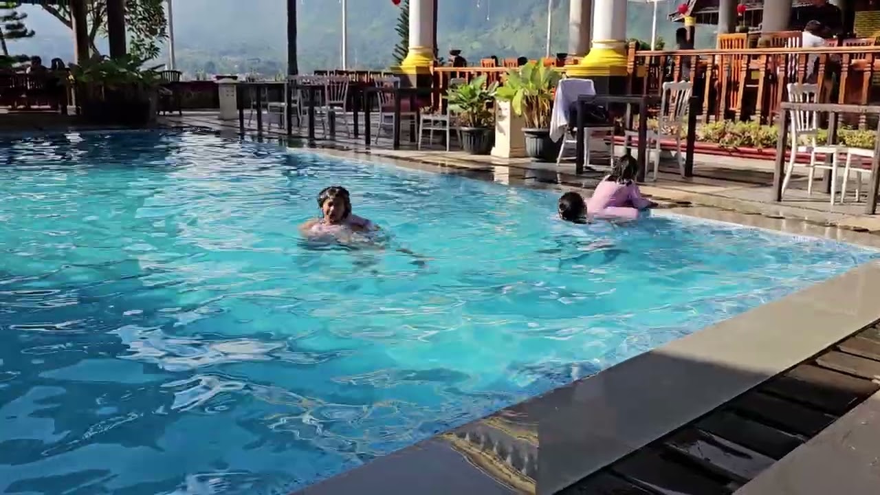Berenang dipagi hari#sally#anaklucu #anakpintar 