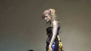 Justine De Roissy, Burlesque Act Hustler, Turin