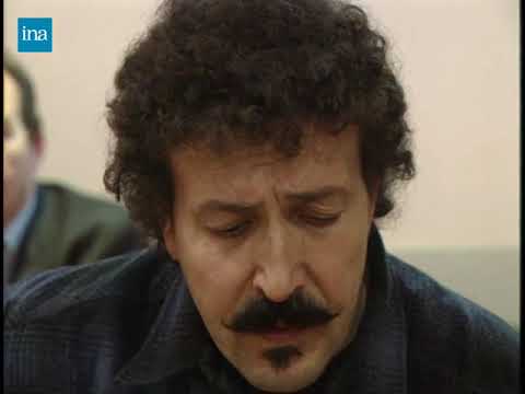 Portrait Du Chanteur Kabyle Lounis Aït Menguellet Juste Avant Son Concert à Lille 1997 