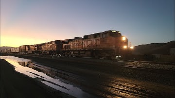 H3 Dash 9 Leader on EB BNSF Manifest at Summit