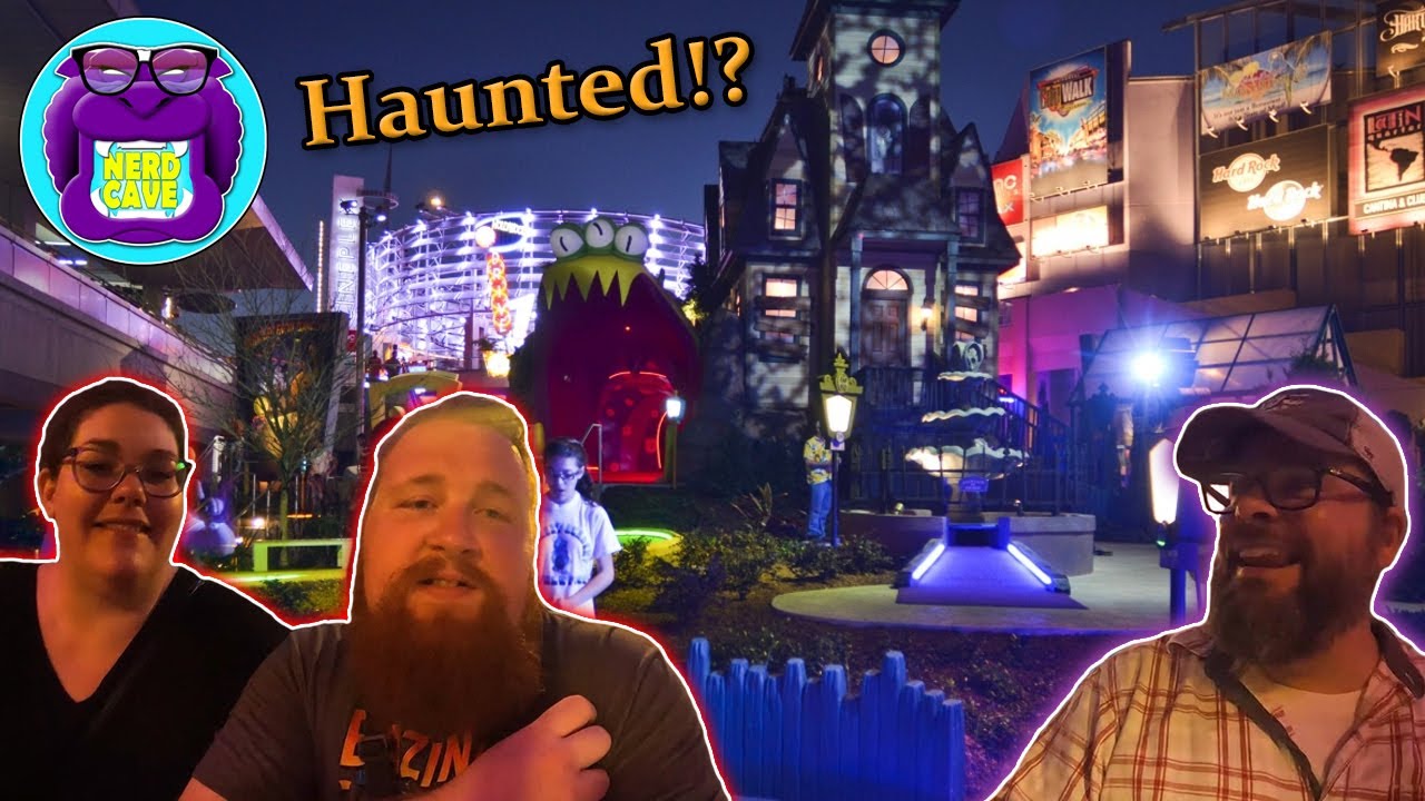 My Golf Ball Moved Without Being Touched on this Haunted Halloween Course!?