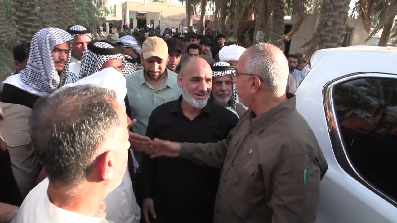 زيارة اللواء علي الحمداني لعائلة المجاهد المرحوم السيد سلمان وحيد عبد الزهرة معاون آمر الفوج الأول