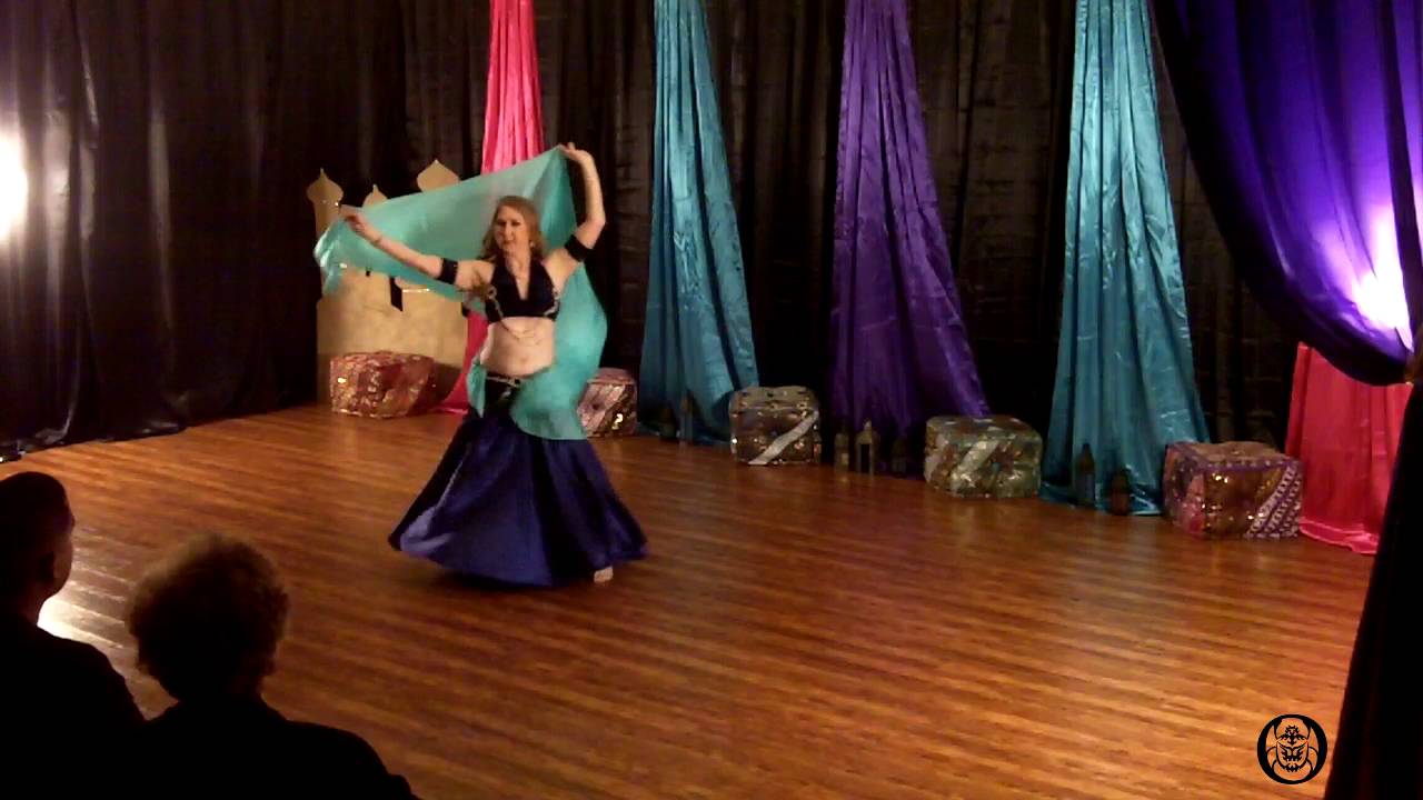 Houston Belly Dancer - Anna - American Cabaret Veil Improvisation