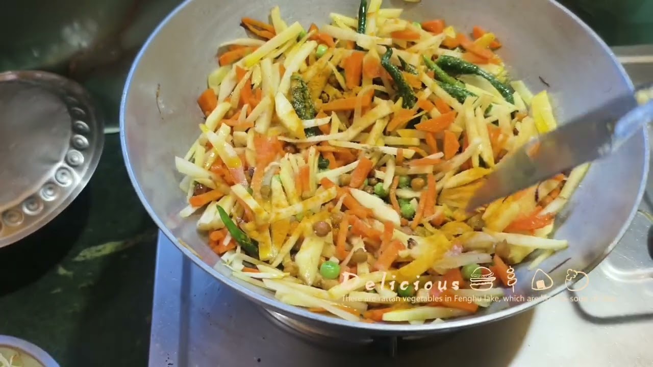 🔥 Desi Style Vegetable Chowmein | Street-Style Taste at Home 🍜🌶️