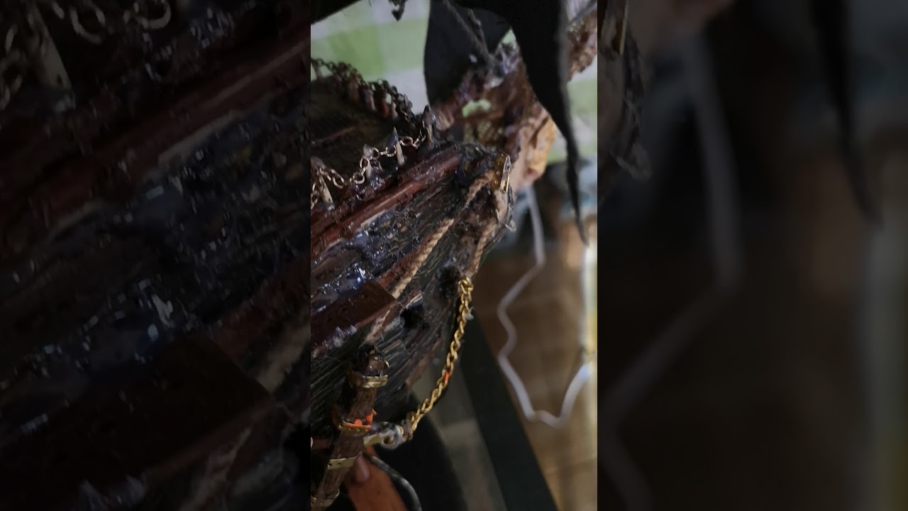 Black pearl bolt with one hand with know detections