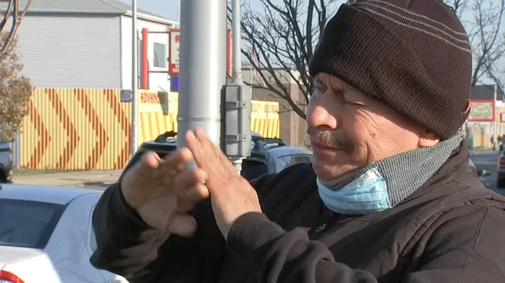 Chicago street vendor attacked, robbed by teenager...