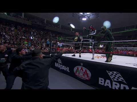 Niño Hamburguesa saves Mr. Iguana and La Parka from Los Perros Del Mal: Lucha Libre AAA highlights