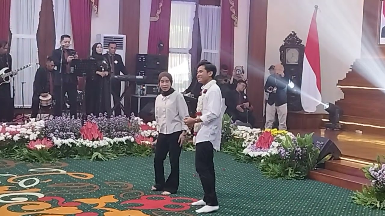 PERTEMUAN || Valen Pamekasan Surabaya Gedung grahadi
