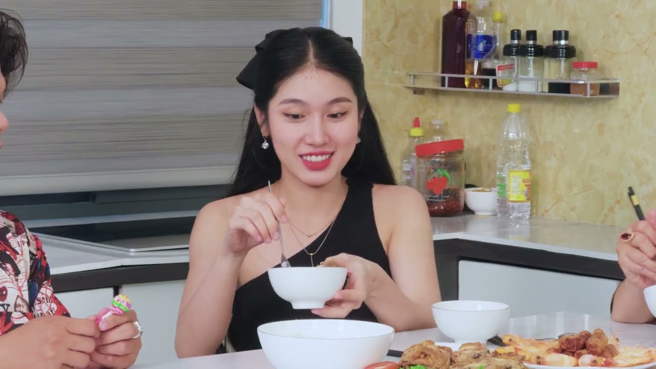 LNQ 159 | Tuyển Vợ Cho Con Trai, Mẹ Chồng gặp ngay Quả Của Ôi Thiu #luatnhanquatv