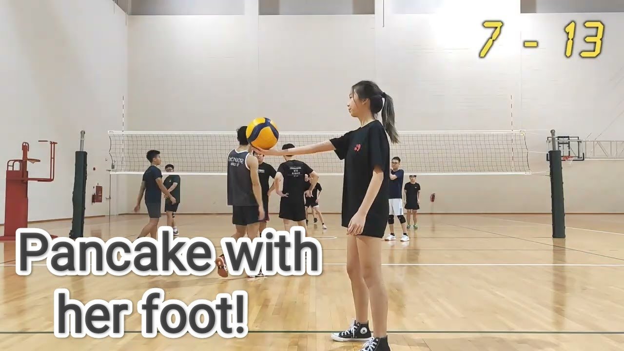 [Volleyball Everyday] She pancake saved the ball with her foot!