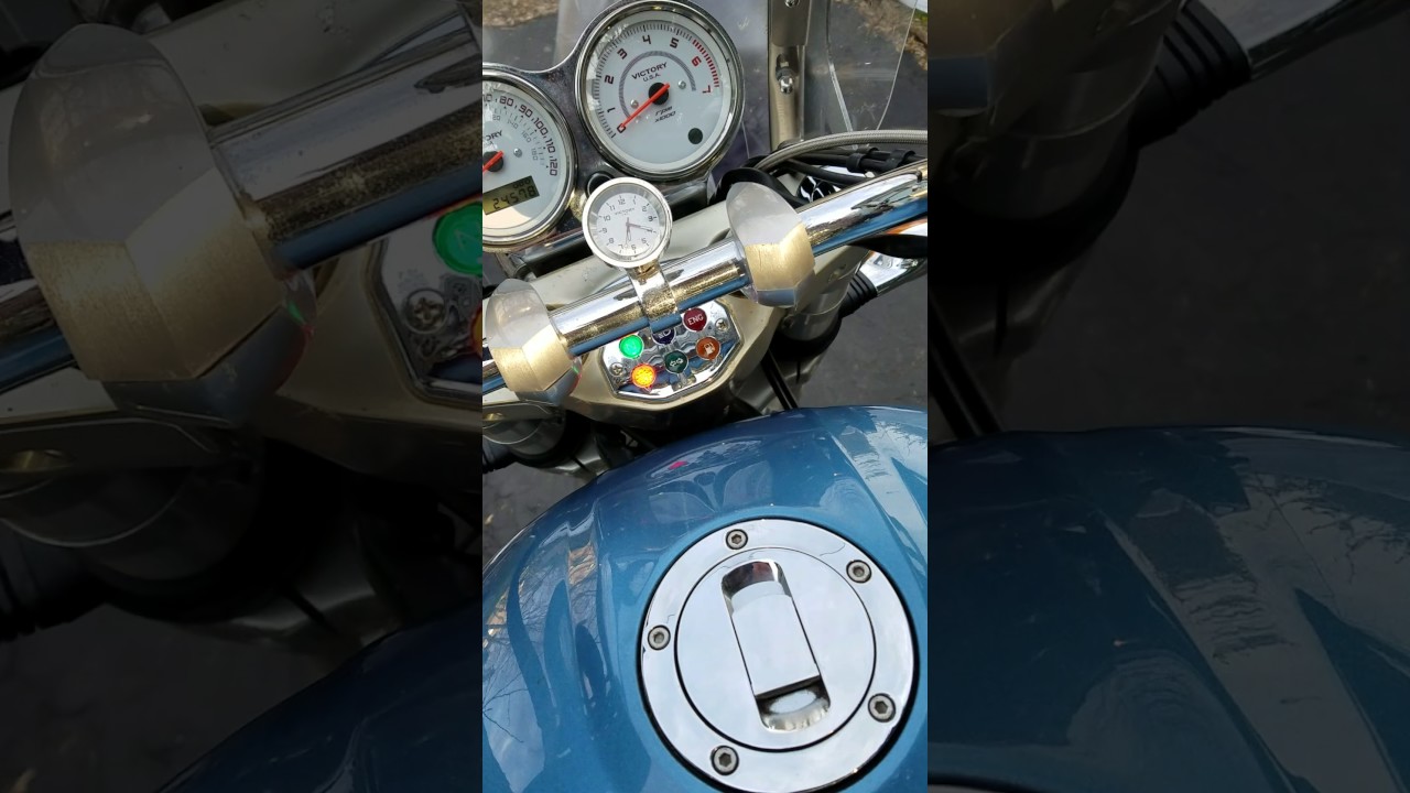 2009 Victory Kingpin starting and running problem after warm up. YouTube