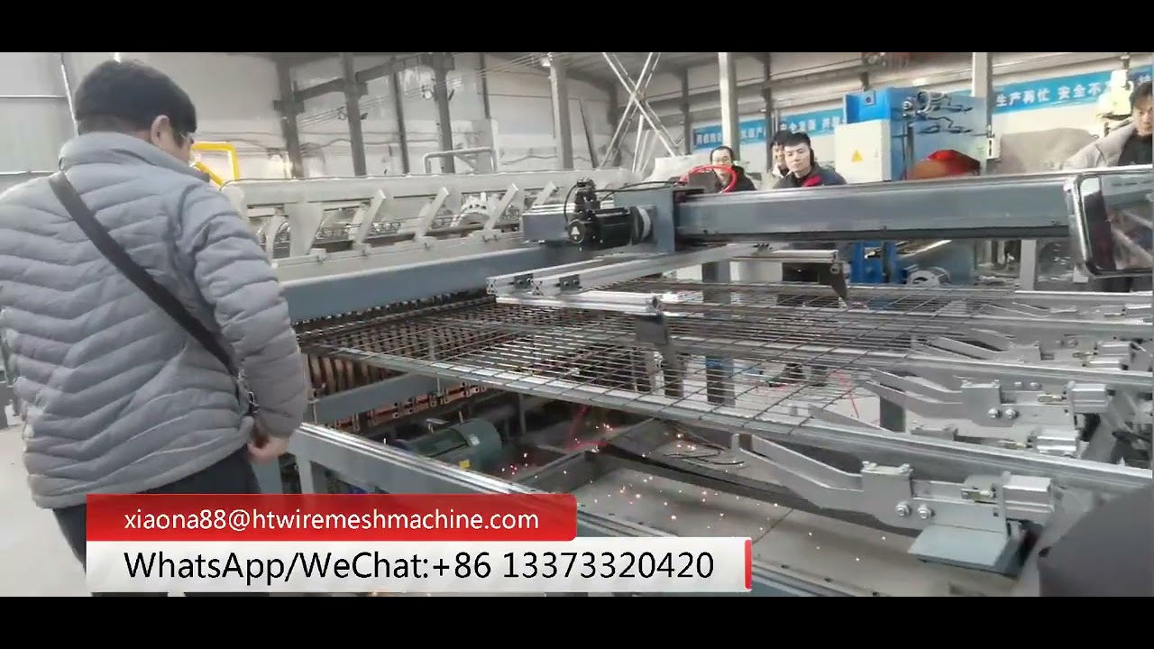 Automatic fence bending machine