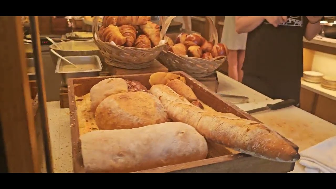 Big Giant - Breakfast Crimson Beach Resort and Spa