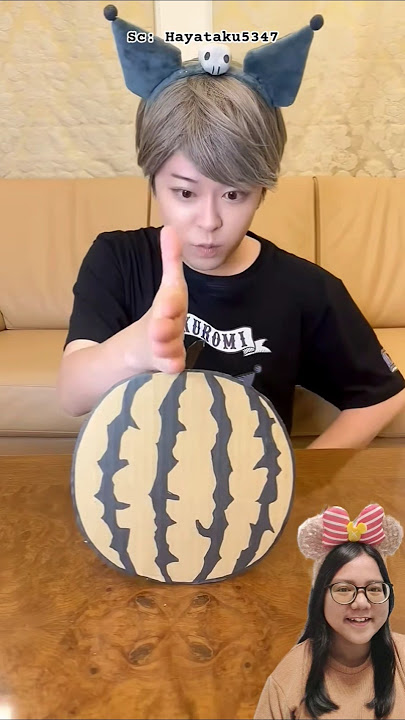 Belah Semangka Pakai Tangan‼️@hayataku5348 #trendingshorts #viralvideo #asmr #shortsfeed #funny