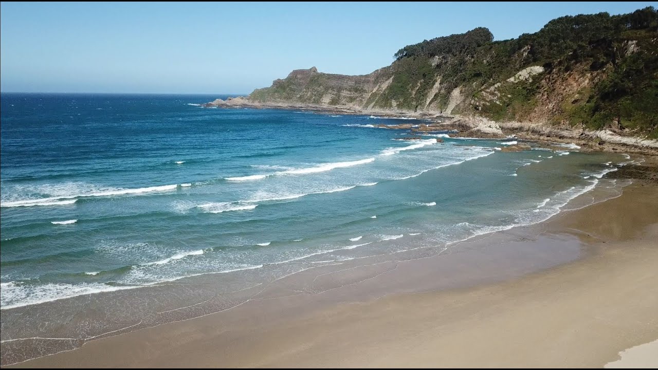 Playa de San Pedro de la Ribera, Asturias | A vista de dron