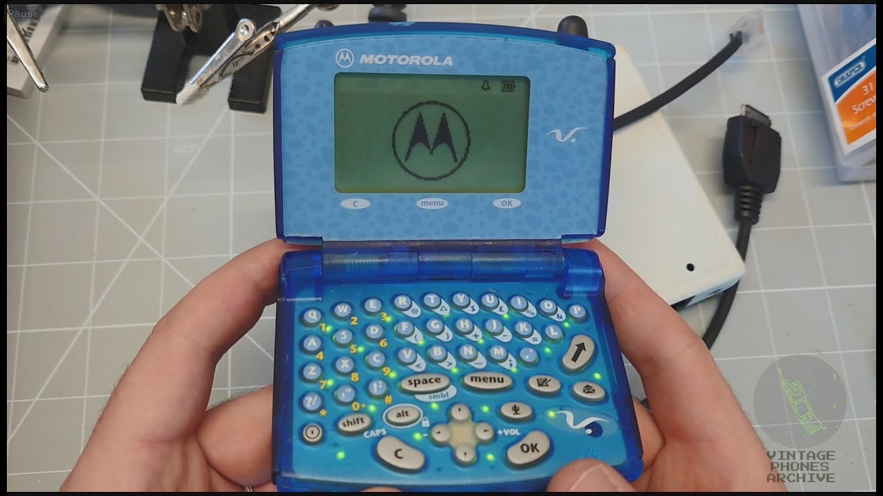 How to Unlock the Motorola V100 V.box with RoEMMI box