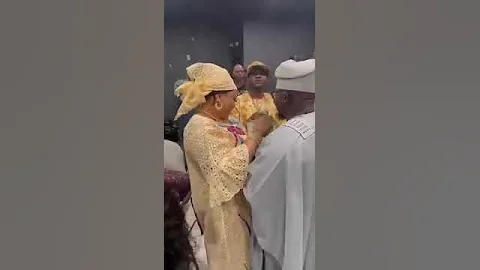 King Saheed Osupa first wife Asisat Ayinke on stage with king of music