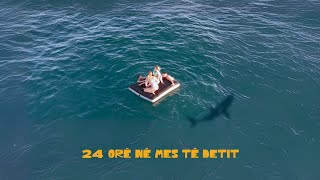 Download Lagu Kalojmë natën mbi një dyshek në mes të detit | ANDALE VLOGS MP3 Download Lagu Kalojmë natën mbi një dyshek në mes të detit | ANDALE VLOGS MP3