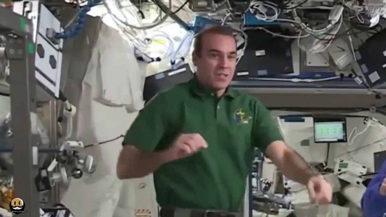 NASA GREEN SCREENS Movie effects comparison #NASA LIES #FLAT EARTH ...