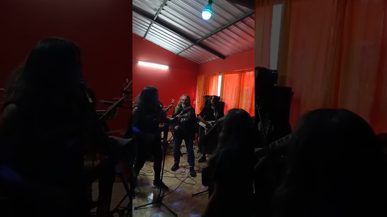 REY LUCIFER : COVER DE BARON ROJO ( SIEMPRE ESTÁS ALLÍ ) ( RESISTIRÉ) JUNTO A HORACIO VENTOSO 