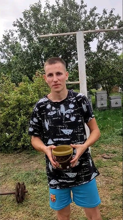 Вода лучшая защита от медведя в лесу - YouTube