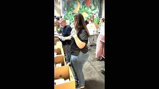 Second Harvest Food Bank -- How to Volunteer.