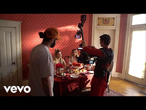 Bahari, Yoshi Flower - Behind the Scenes of Hot Mess