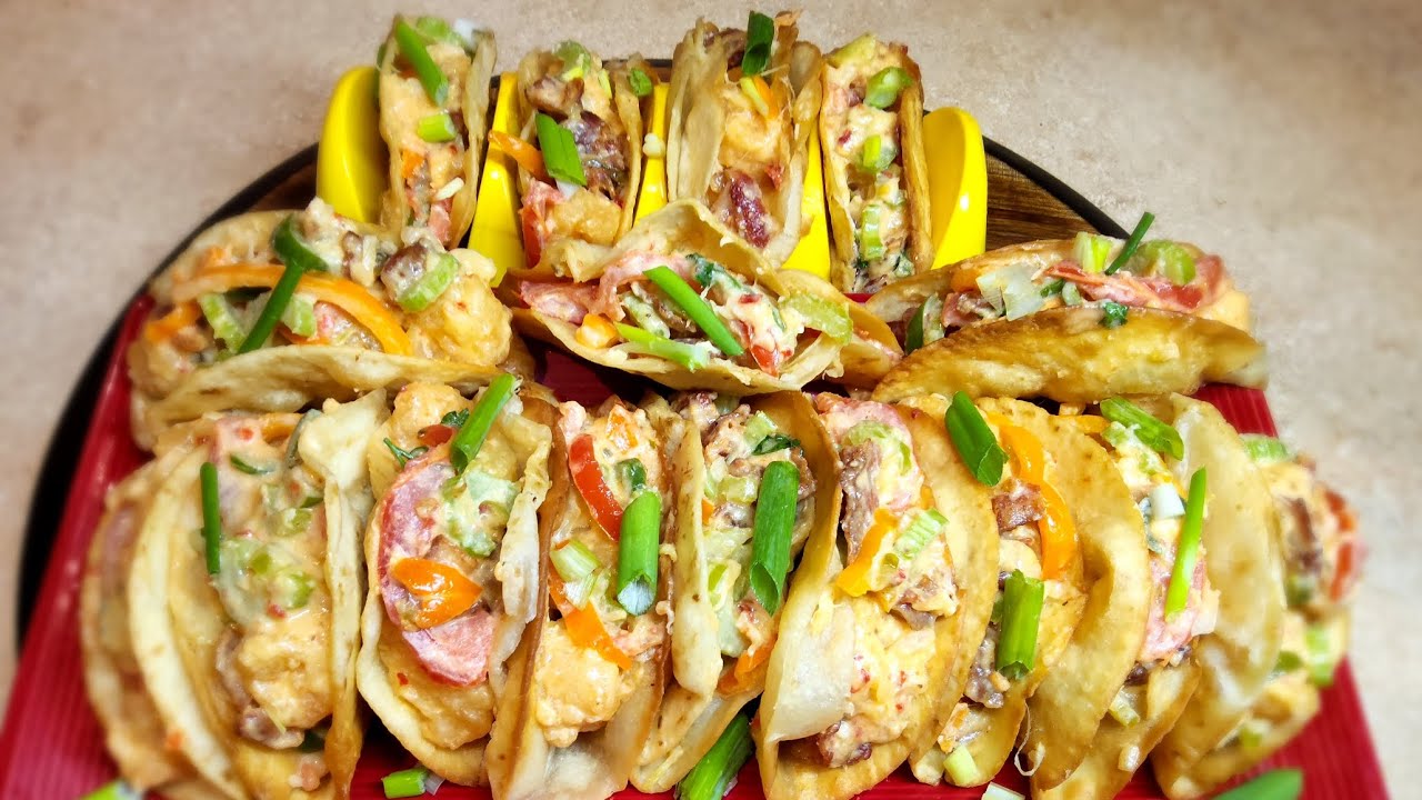 The most amazing Boom Boom Shrimp Tacos recipe, with bacon sauceTaco