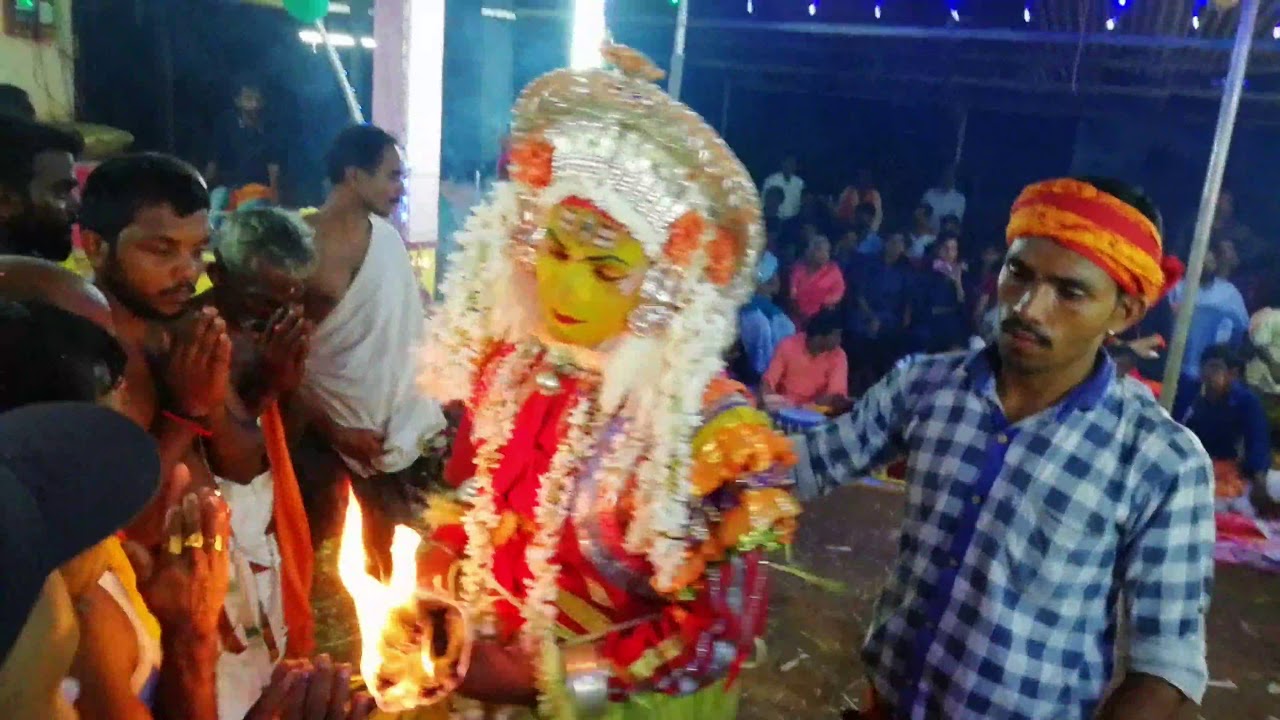 ಹೈಗುಳಿ ಚಿಕ್ಕು ಮರ್ಲುಚಿಕ್ಕು Abbarada kola at Shankarnarayana