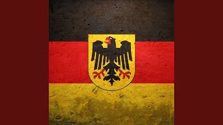 Schwarzbraun Ist Die Haselnuss (1938 Version)