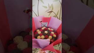 Букет 37 шоколадных роз