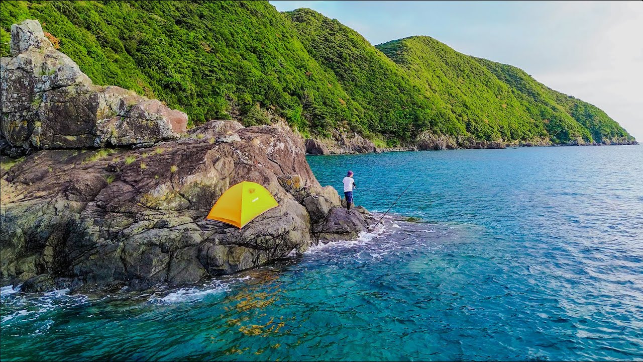 Одиночная рыбалка и кемпинг в отличном месте для трофейной рыбы