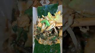 Gado-gado lotek depan rumah ko enak banget
