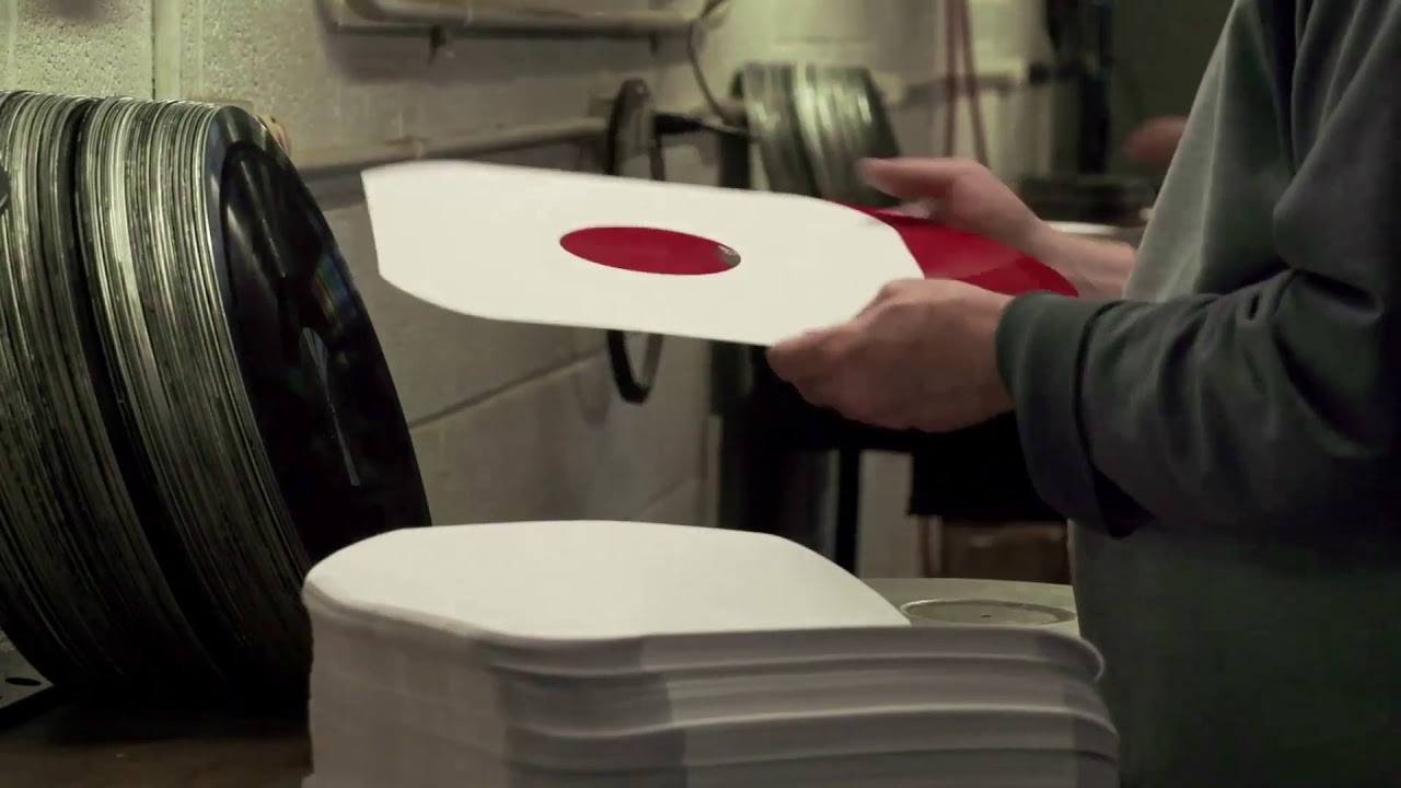 NEVER STOP - A MUSIC THAT RESISTS- Jacqueline Caux