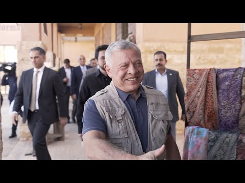 نتمنى لجلالة الملك بمناسبة عيد ميلاده الحادي والستين العمر المديد وموفور الصحة والسعادة