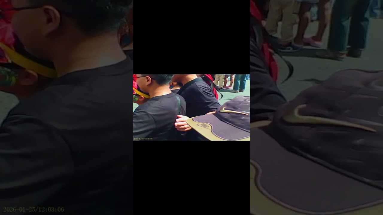 Walk in downtown at so many people 