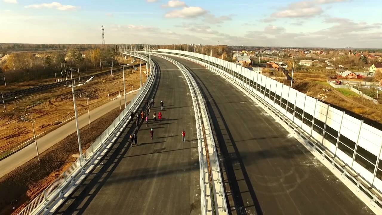 Витебский путепровод. Эстакада над железной дорогой. Жд мост в мытищах. Путепровод в благовещенске амурской области. Железнодорожный путепровод рельсы.