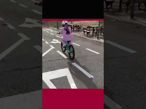 Semáforos y calles a pequeña escala. Diversión a lo grande en la Escuela de Educación Vial