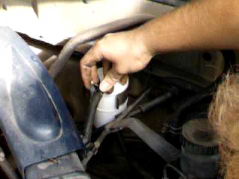 Nissan Sunny .net how to change fuel filter, place the ... Nissan Sunny .net how to change fuel filter, place the ...