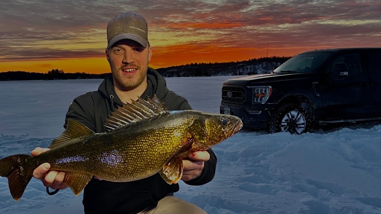 Грузовики на льду! Секретная рыбалка на судака и озерную форель.