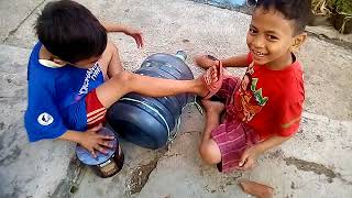 BOCAH VIRAL MAIN KENDANG PAKE GALON